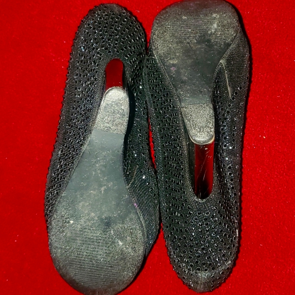 Shoes - Picture 3 of 4